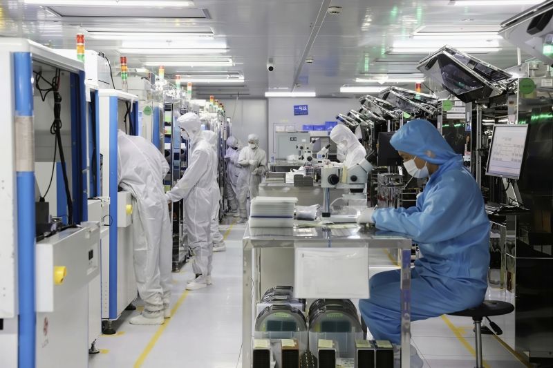 配图1：东莞农商银行创新科技金融产品服务体系，为科技企业注入金融活水